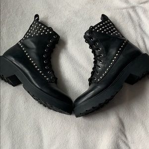 Steve Madden boots